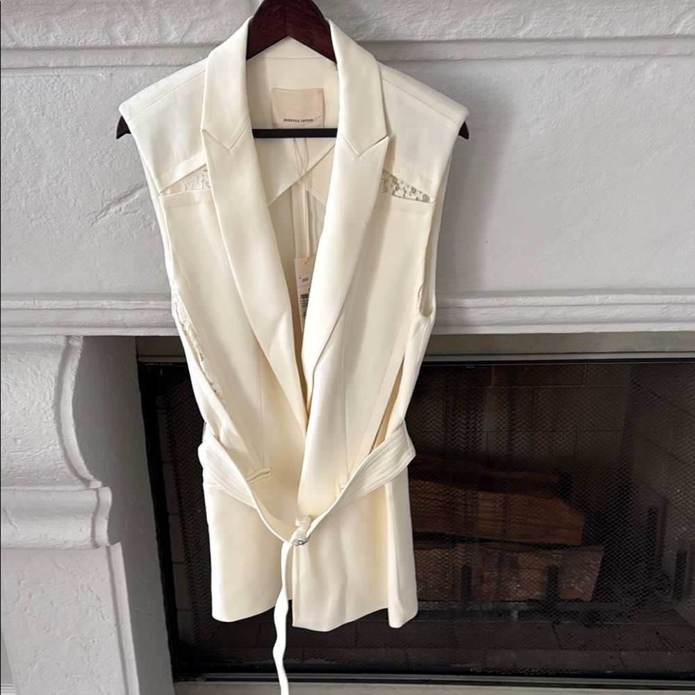 Cream Sleeveless Blazer Vest